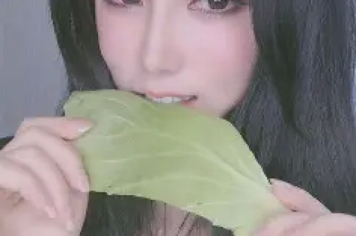 炸裂！56岁修庆彻底塌房！14分钟出轨录音疯传和刘亦菲还有关系