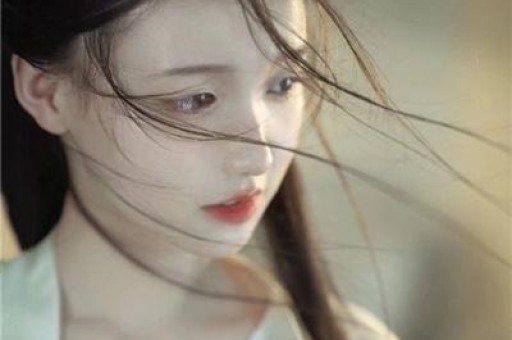 优思益塌房始末：明星集体道歉背后假洋牌与代工厂的真相